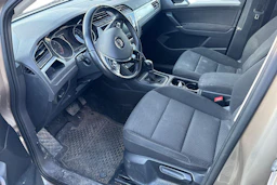 ruskea (beige) Volkswagen Touran 2016 kuva 3.