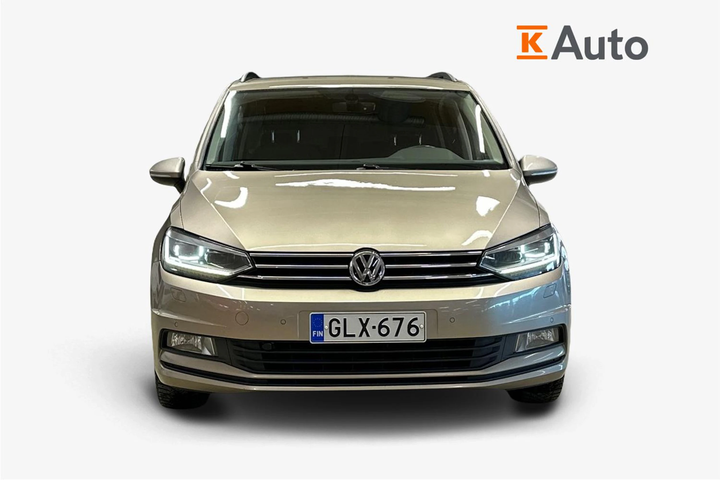 ruskea (beige) Volkswagen Touran 2016 kuva 4.