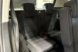 ruskea (beige) Volkswagen Touran 2016 kuva 15.
