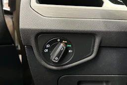 ruskea (beige) Volkswagen Touran 2016 kuva 26.