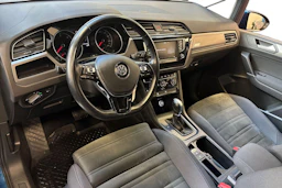 vihreä Volkswagen Touran 2016 kuva 6.