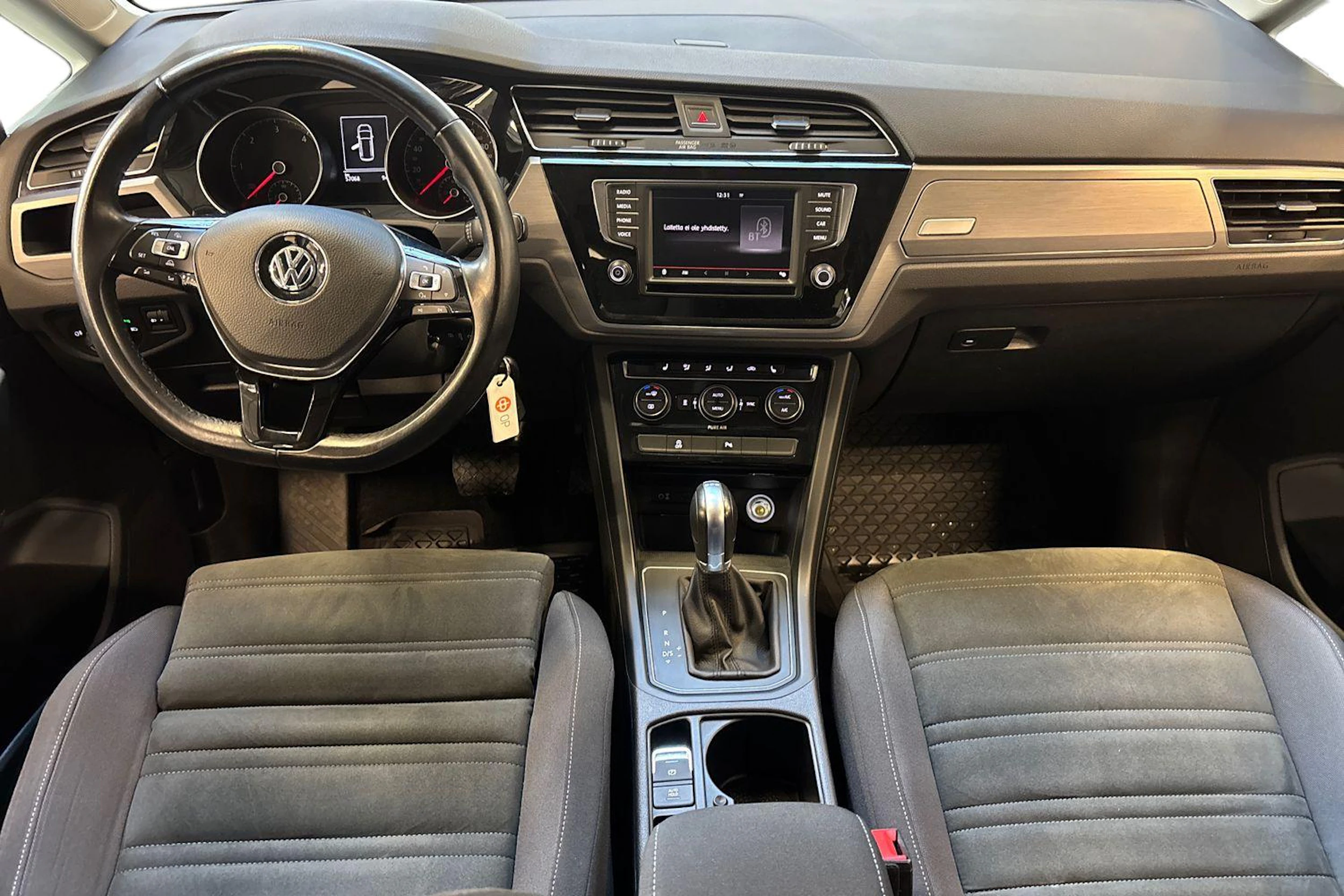 vihreä Volkswagen Touran 2016 kuva 7.