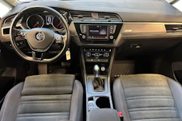 vihreä Volkswagen Touran 2016 kuva 7.