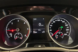 vihreä Volkswagen Touran 2016 kuva 15.
