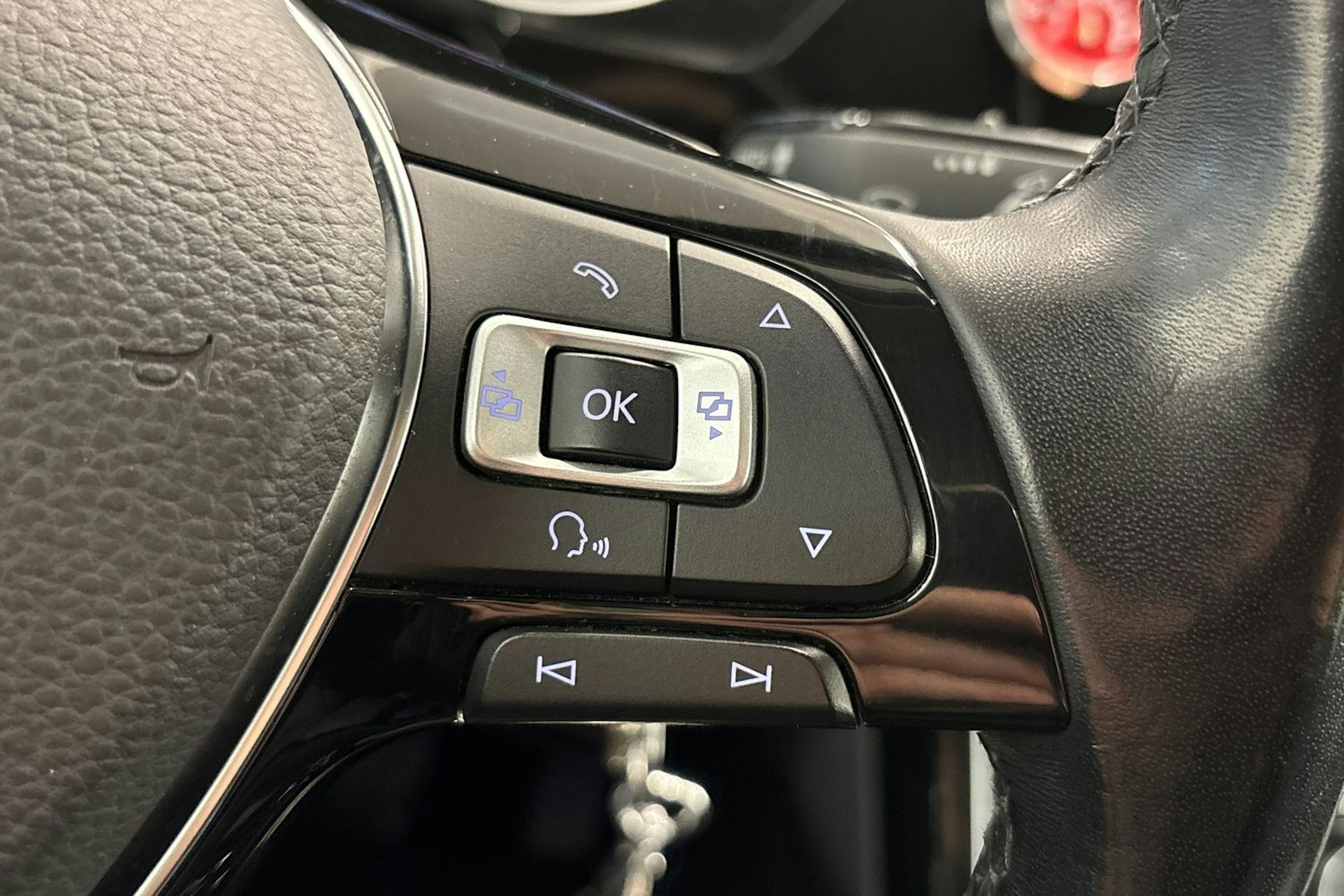 Harmaa Volkswagen TOURAN 2016 kuva 18.