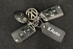 Harmaa Volkswagen TOURAN 2016 kuva 29.