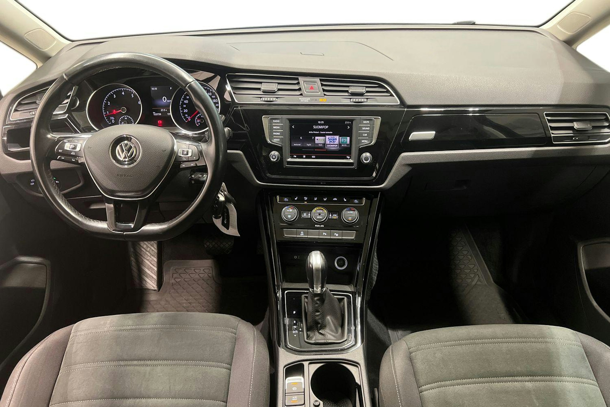 met. sininen Volkswagen Touran 2016 kuva 9.