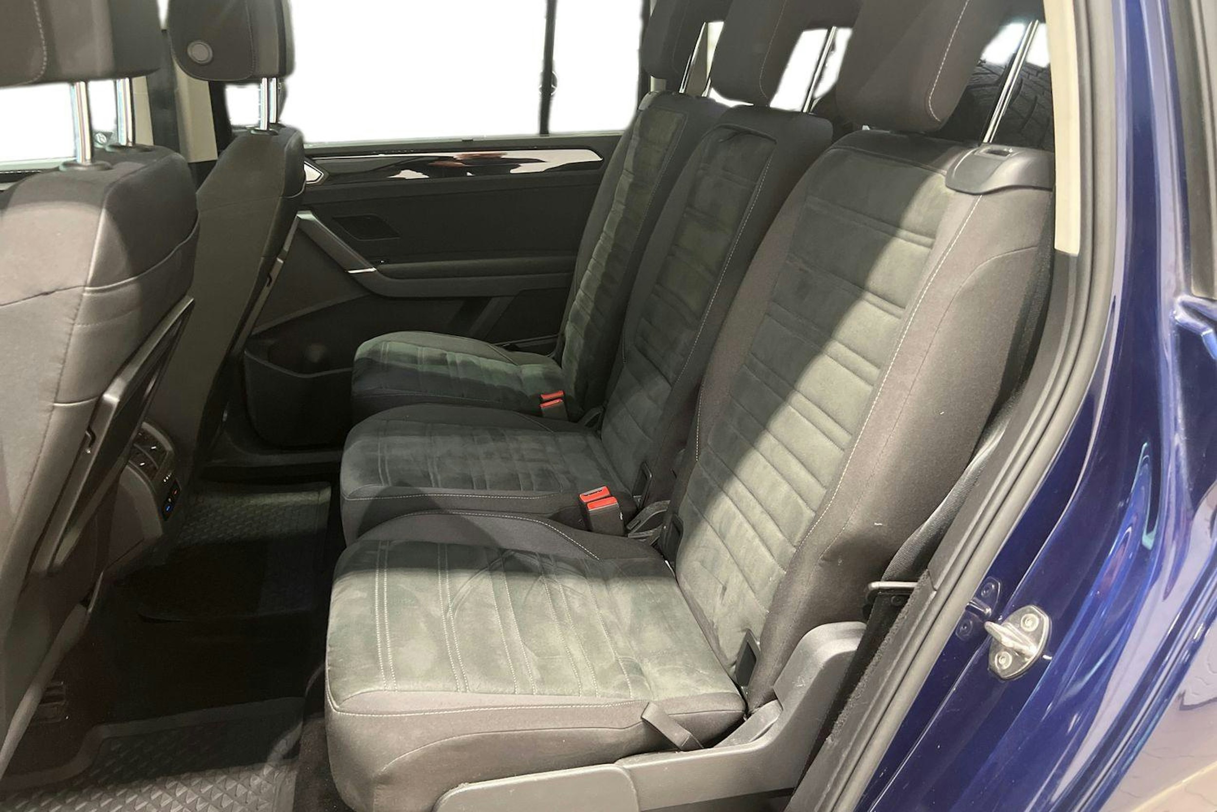 met. sininen Volkswagen Touran 2016 kuva 10.