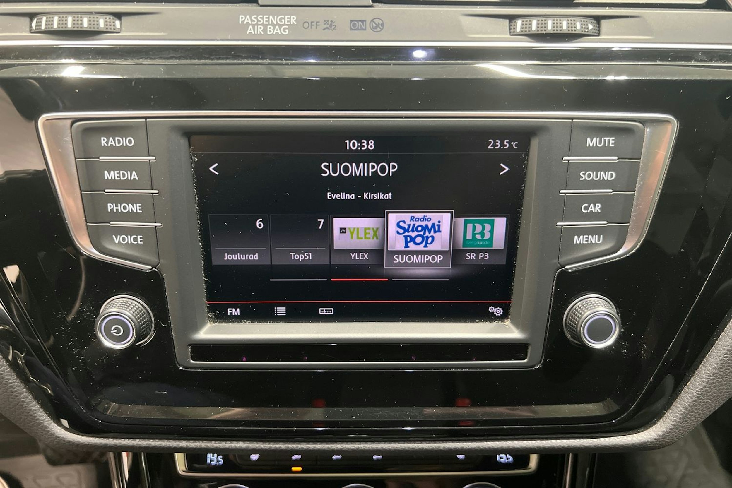 met. sininen Volkswagen Touran 2016 kuva 17.