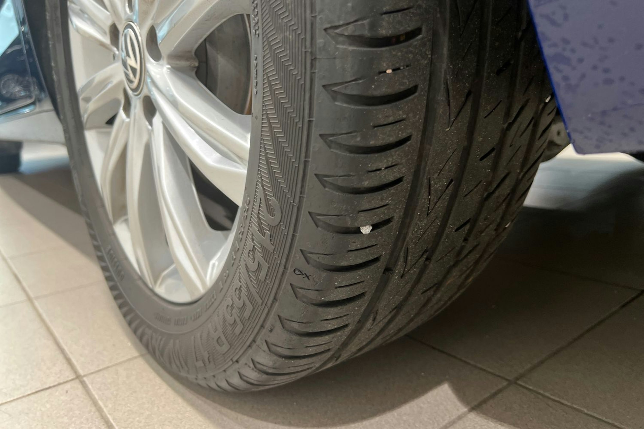 met. sininen Volkswagen Touran 2016 kuva 23.