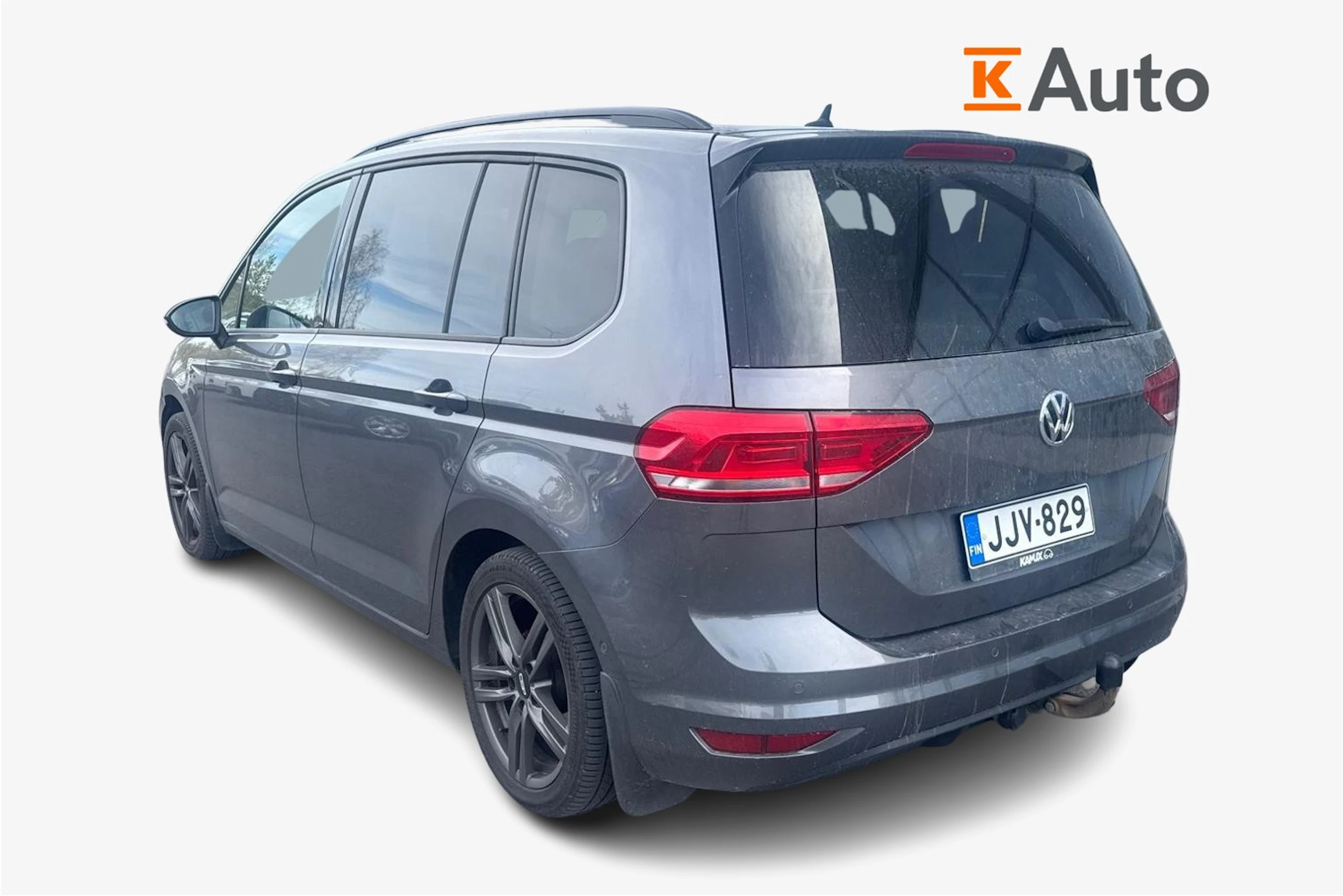 harmaa Volkswagen Touran 2016 kuva 2.
