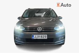 harmaa Volkswagen Touran 2016 kuva 4.