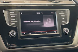 harmaa Volkswagen Touran 2016 kuva 18.