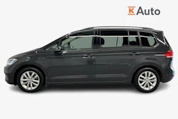 harmaa Volkswagen Touran 2016 kuva 5.