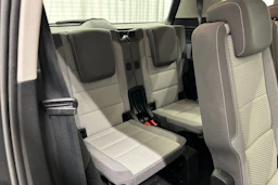 harmaa Volkswagen Touran 2016 kuva 14.