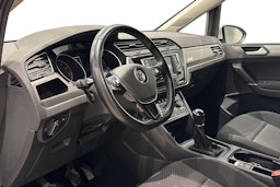 valkoinen Volkswagen Touran 2016 kuva 7.