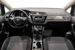 valkoinen Volkswagen Touran 2016 kuva 9.