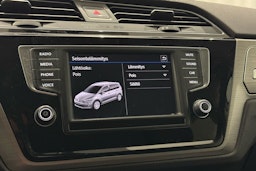 valkoinen Volkswagen Touran 2016 kuva 22.