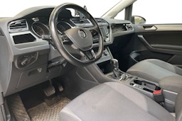 ruskea (beige) Volkswagen Touran 2016 kuva 3.