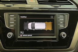 ruskea (beige) Volkswagen Touran 2016 kuva 21.