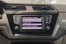 ruskea (beige) Volkswagen Touran 2016 kuva 21.
