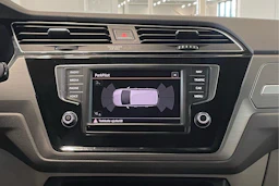 ruskea (beige) Volkswagen Touran 2016 kuva 23.