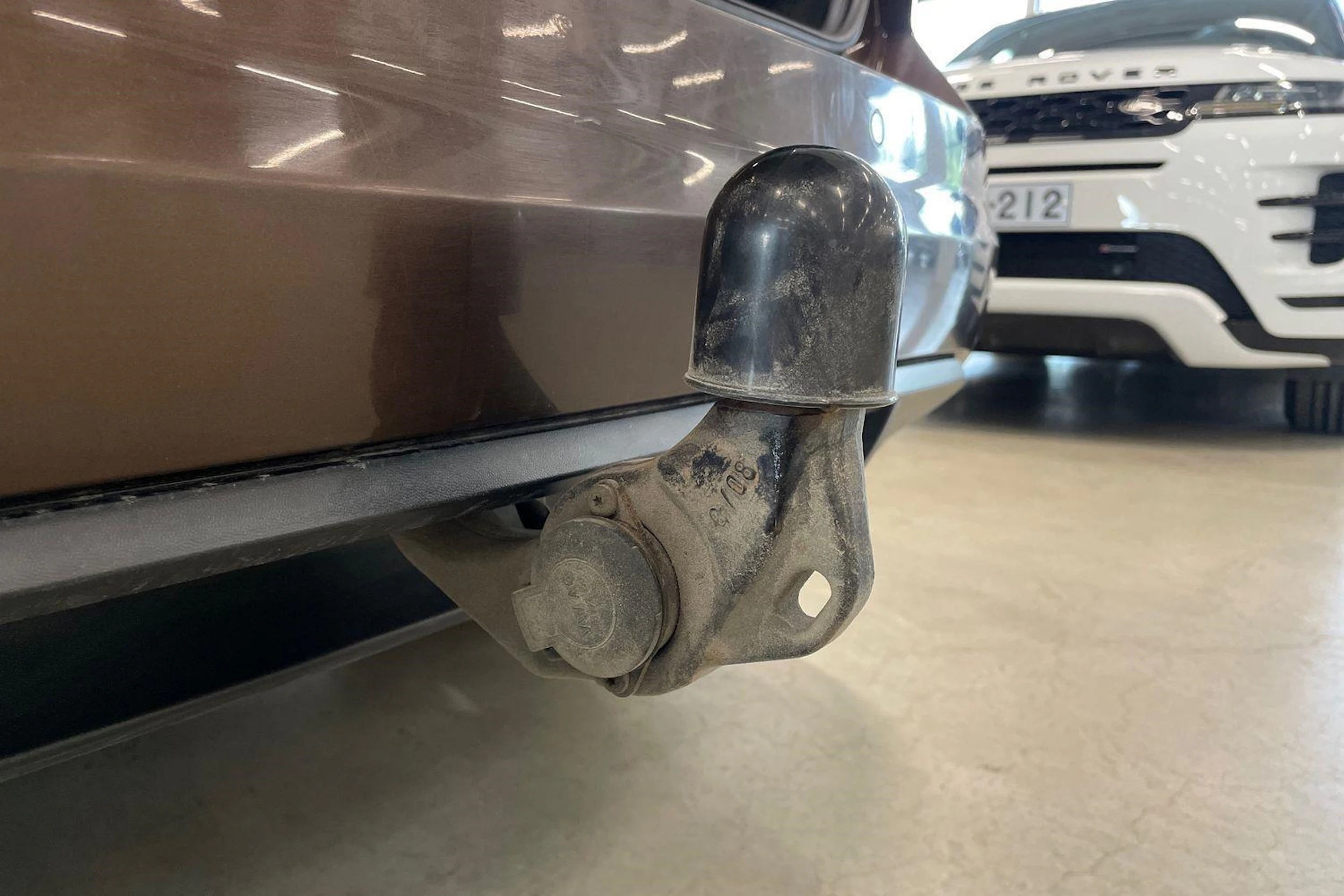 ruskea (beige) Volkswagen Touran 2016 kuva 32.