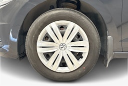 musta Volkswagen Touran 2016 kuva 11.