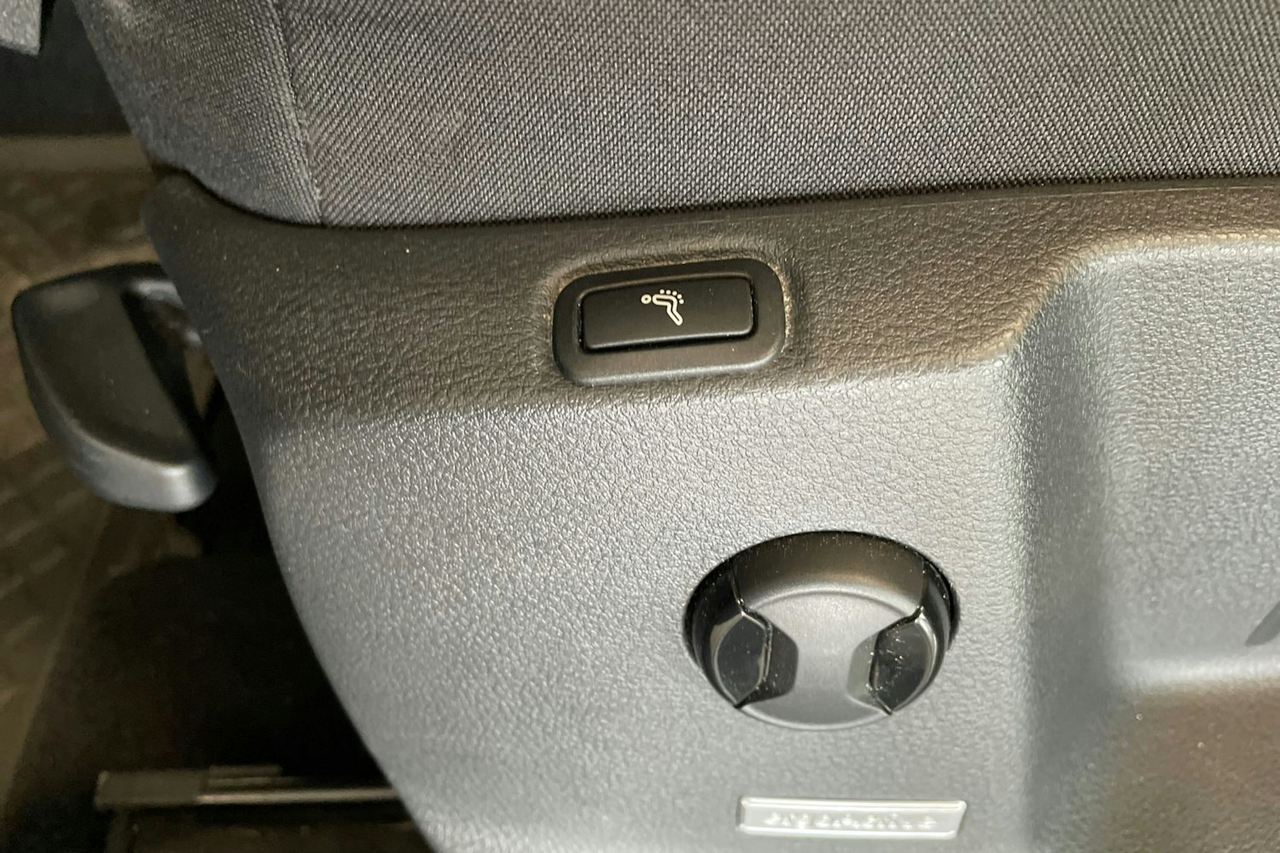 musta Volkswagen Touran 2016 kuva 15.