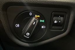 musta Volkswagen Touran 2016 kuva 20.