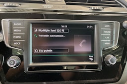 musta Volkswagen Touran 2016 kuva 24.