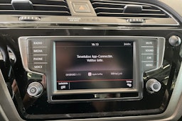 musta Volkswagen Touran 2016 kuva 25.
