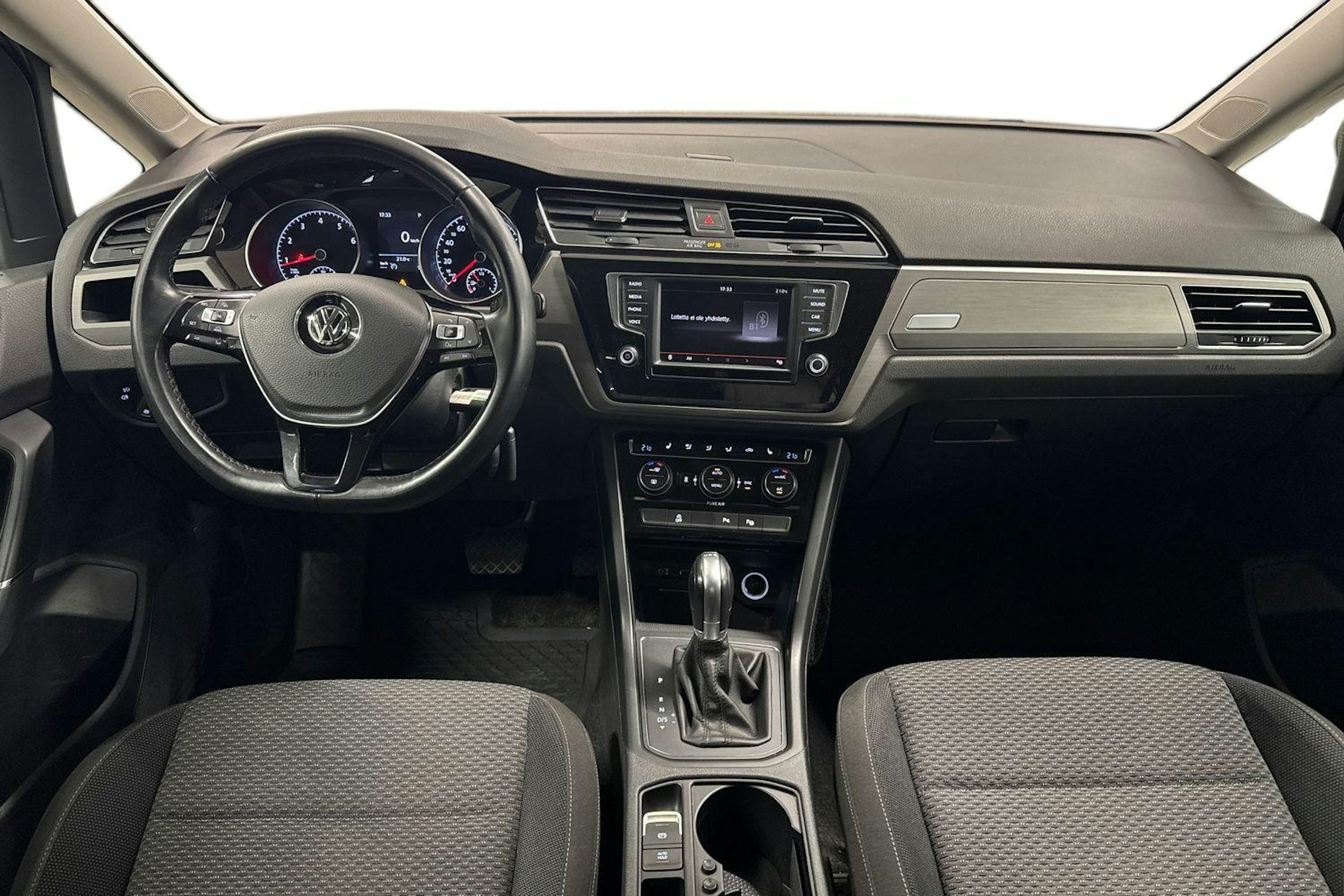 Ruskea (beige) Volkswagen TOURAN 2016 kuva 9.