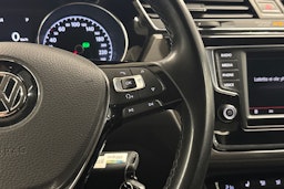 Ruskea (beige) Volkswagen TOURAN 2016 kuva 16.