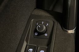 Ruskea (beige) Volkswagen TOURAN 2016 kuva 19.