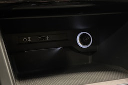 Ruskea (beige) Volkswagen TOURAN 2016 kuva 22.