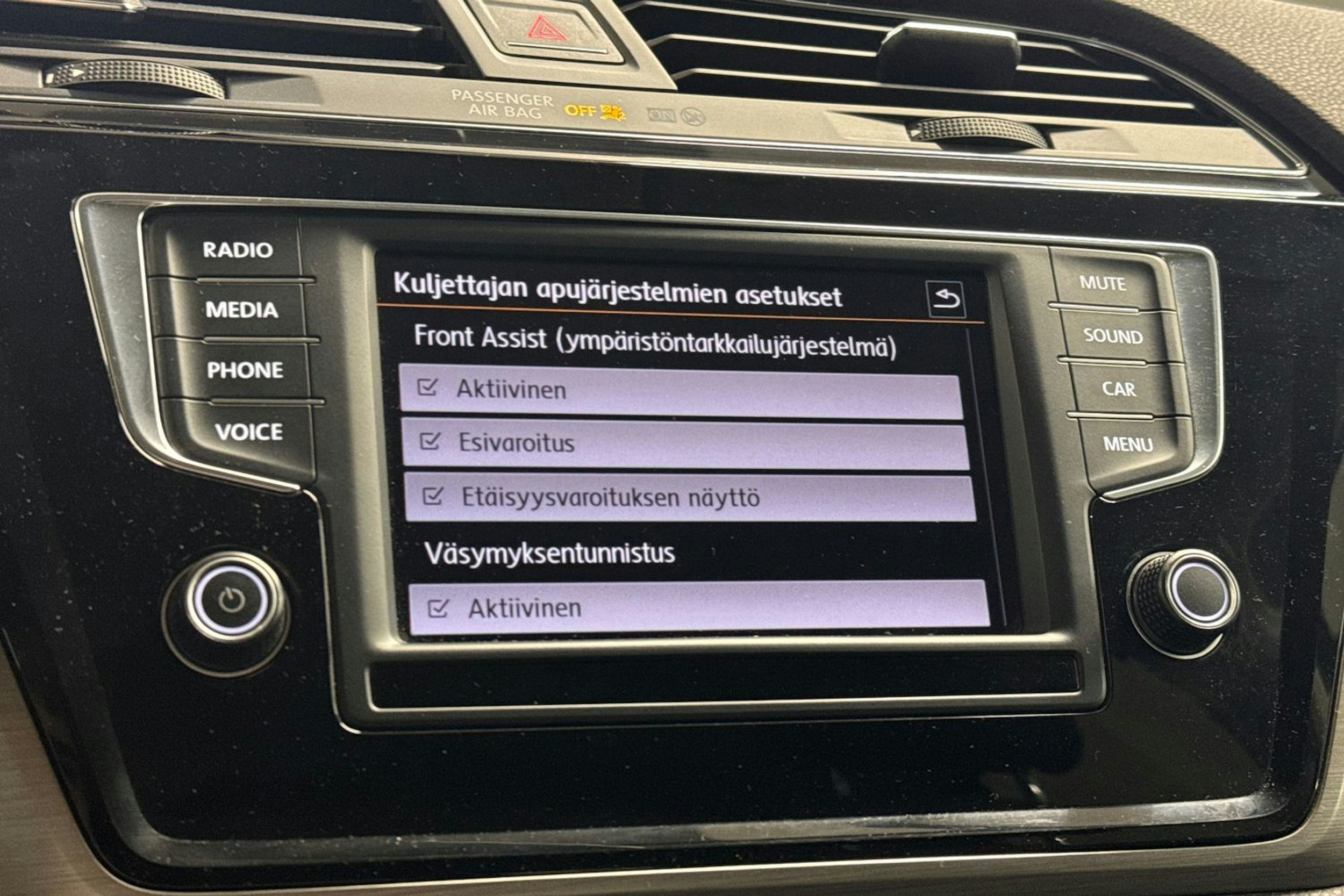 Ruskea (beige) Volkswagen TOURAN 2016 kuva 29.
