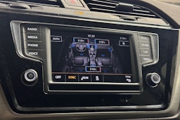 Ruskea (beige) Volkswagen TOURAN 2016 kuva 30.