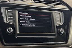 Ruskea (beige) Volkswagen TOURAN 2016 kuva 32.