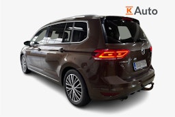 ruskea Volkswagen TOURAN 2016 kuva 2.