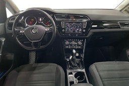 ruskea Volkswagen TOURAN 2016 kuva 9.