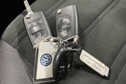 ruskea Volkswagen TOURAN 2016 kuva 22.