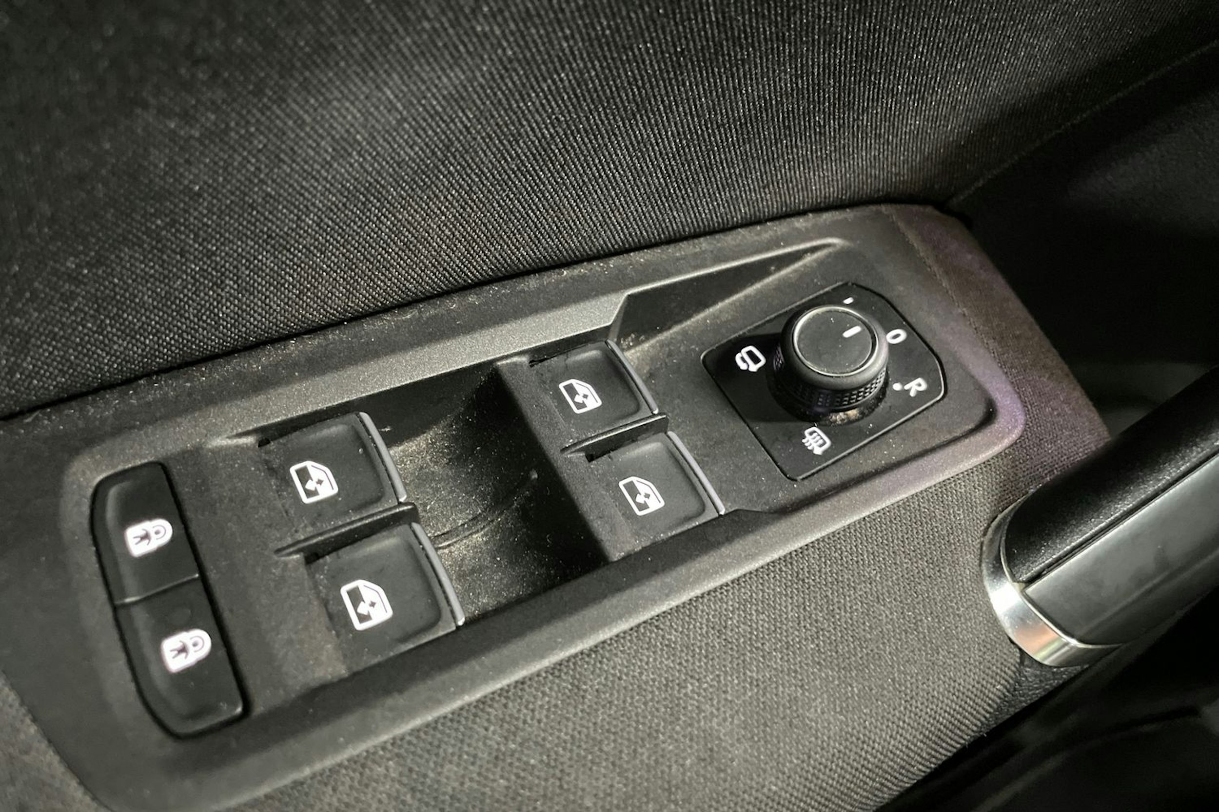 ruskea Volkswagen TOURAN 2016 kuva 25.