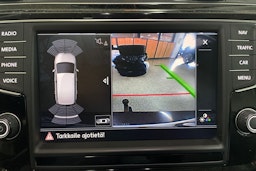 ruskea Volkswagen TOURAN 2016 kuva 27.