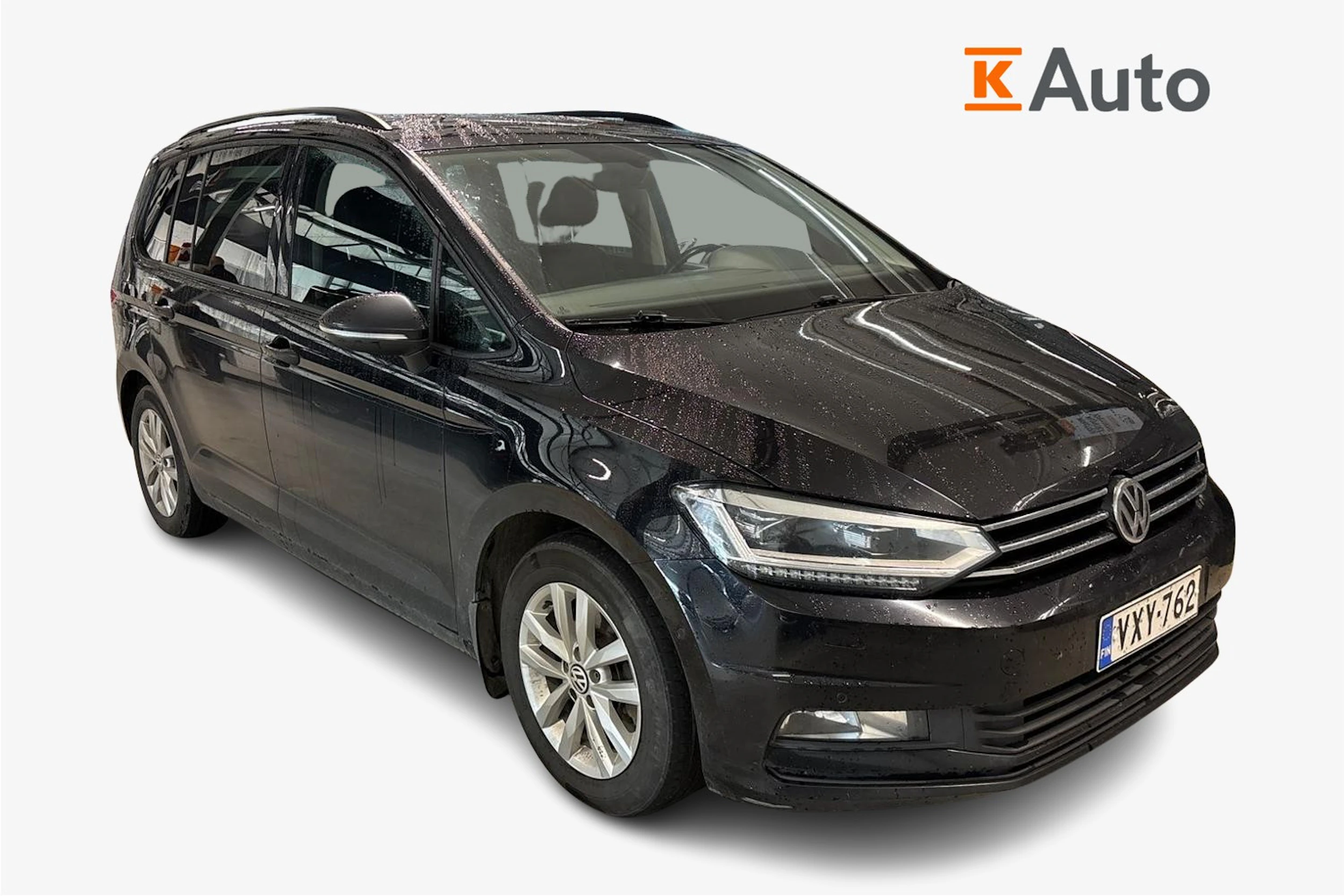 musta Volkswagen Touran 2016 kuva 1.