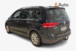 musta Volkswagen Touran 2016 kuva 2.