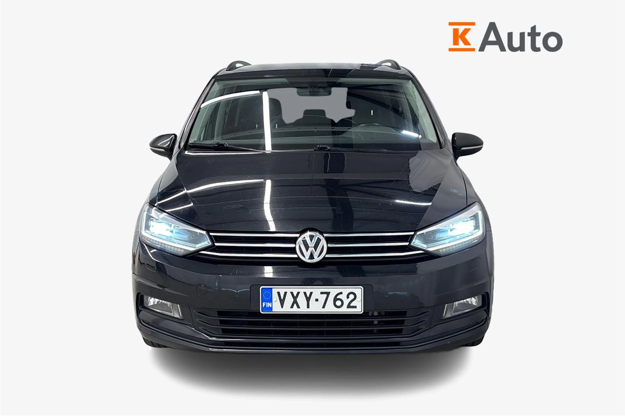 musta Volkswagen Touran 2016 kuva 4.