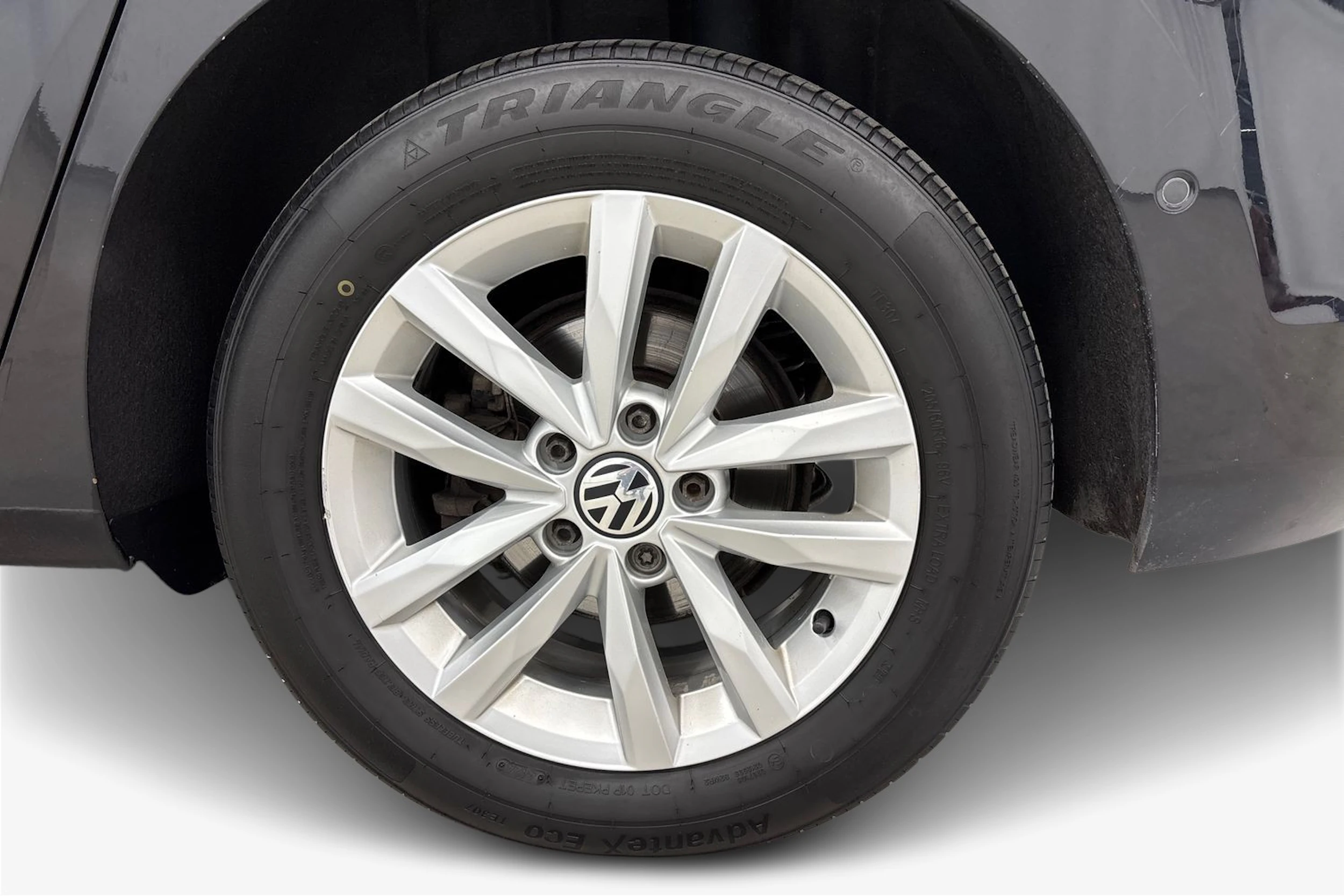musta Volkswagen Touran 2016 kuva 9.