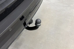 musta Volkswagen Touran 2016 kuva 20.