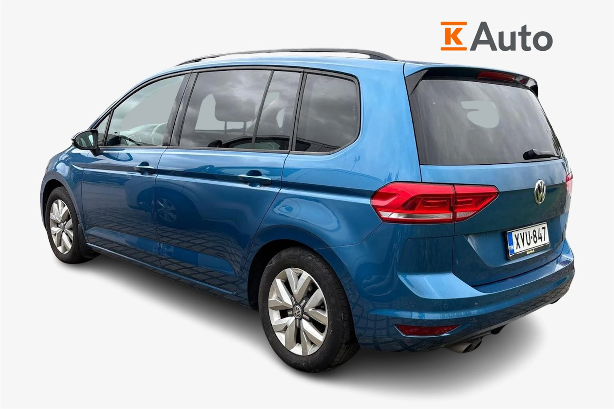 sininen Volkswagen Touran 2016 kuva 2.